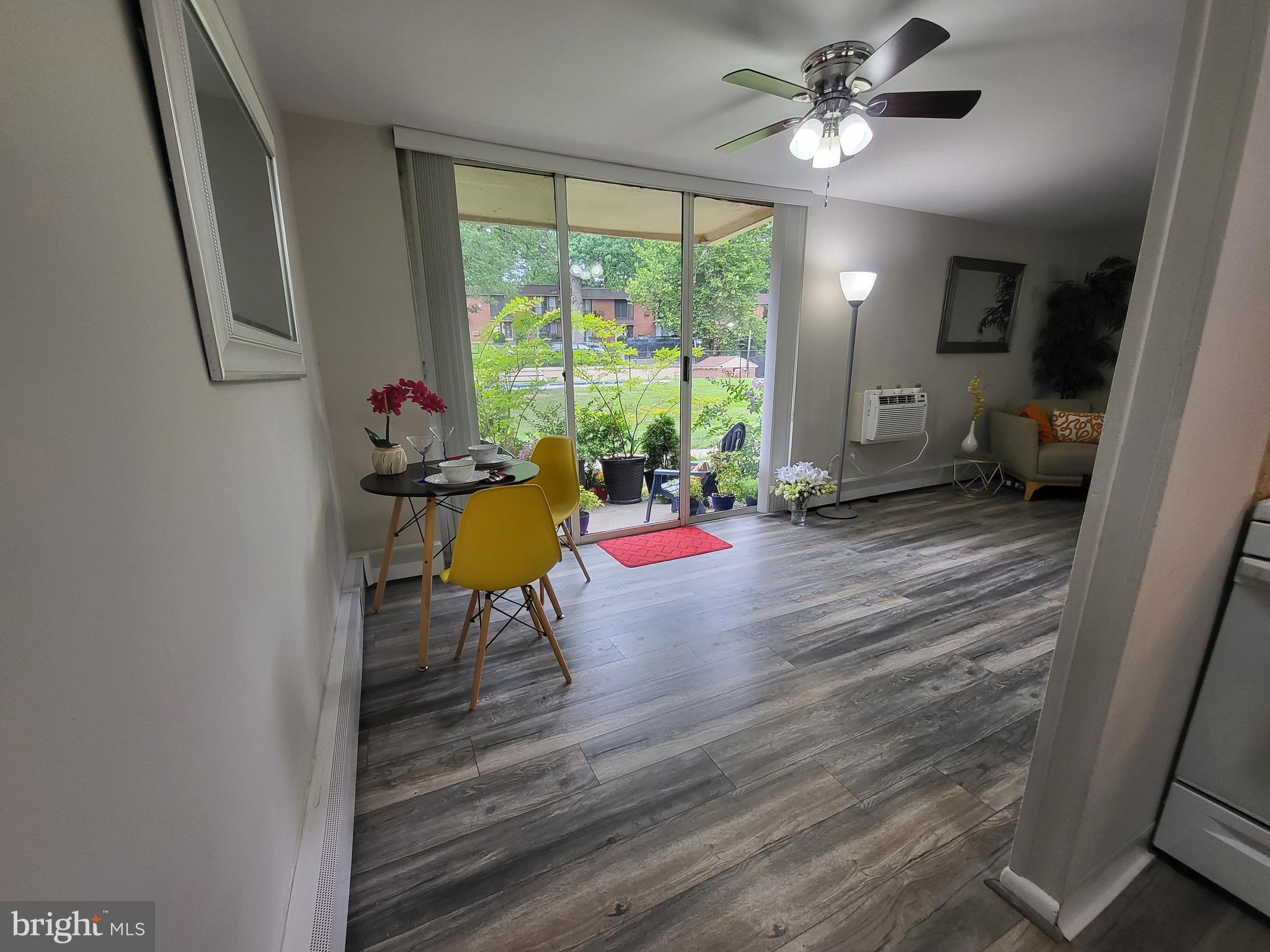 100 E Glenolden Ave #E-16