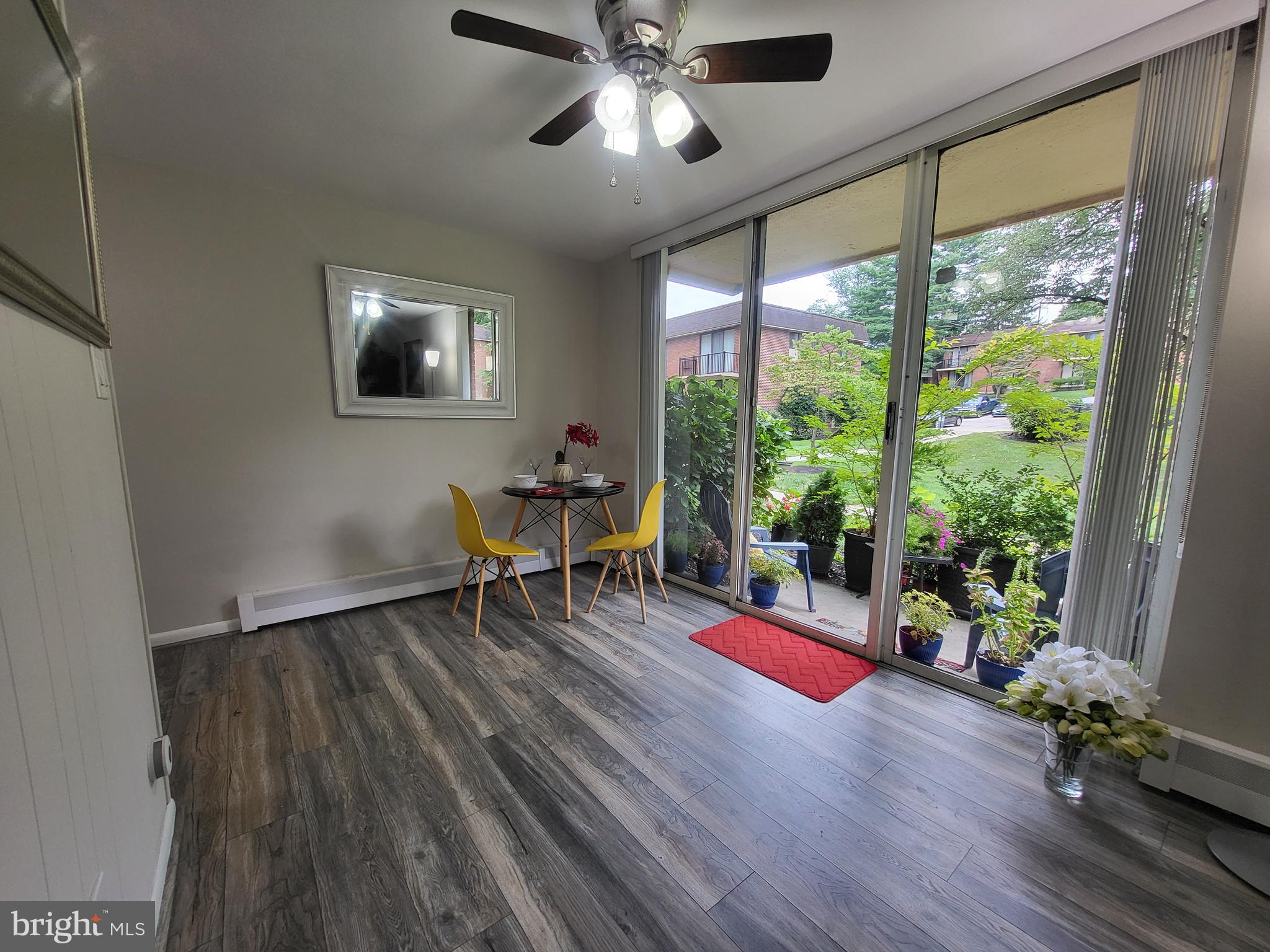 100 E Glenolden Ave #E-16