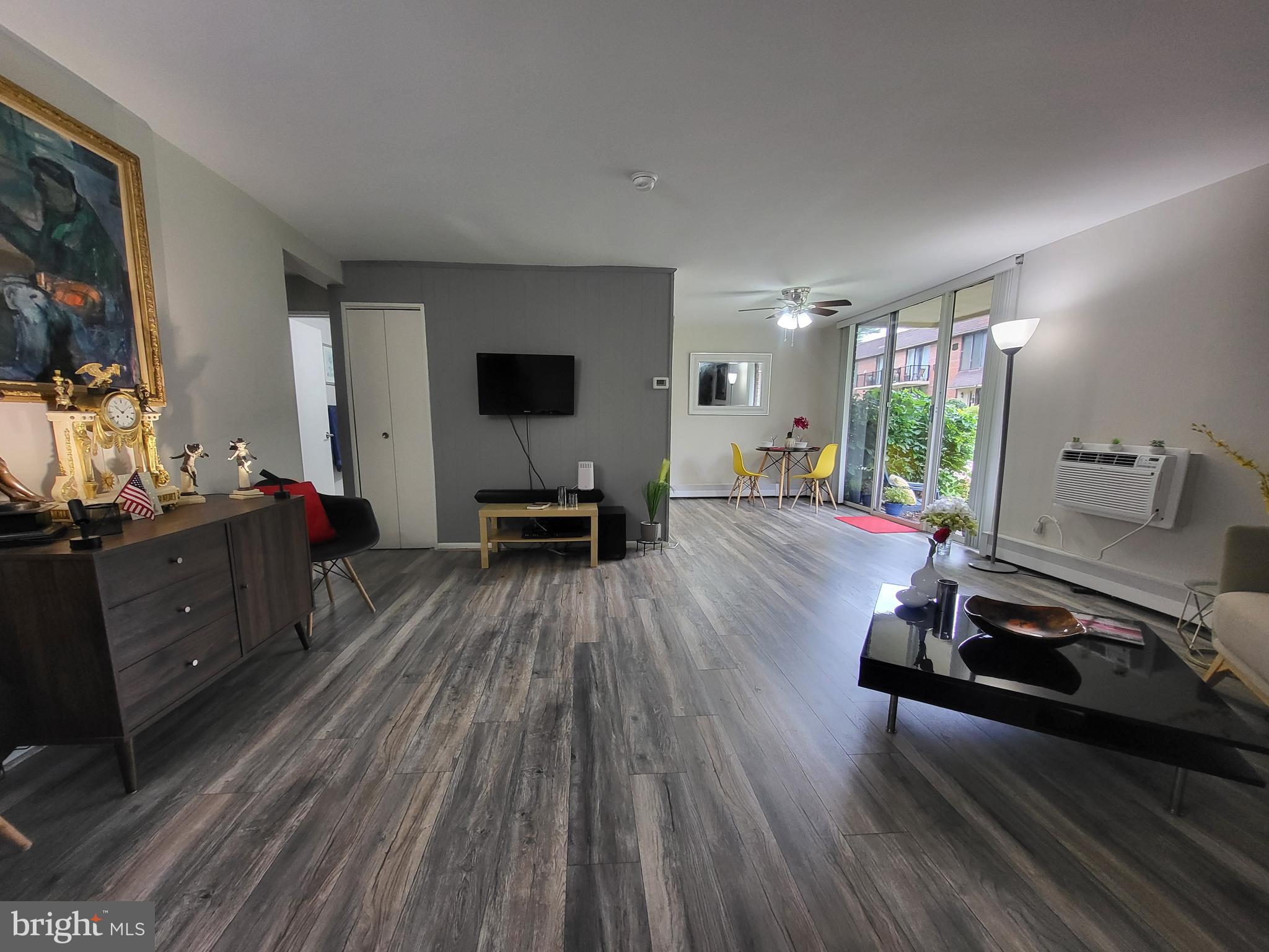 100 E Glenolden Ave #E-16