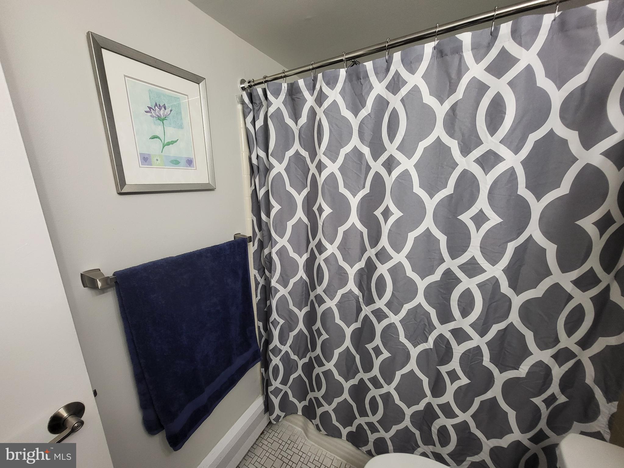 100 E Glenolden Ave #E-16