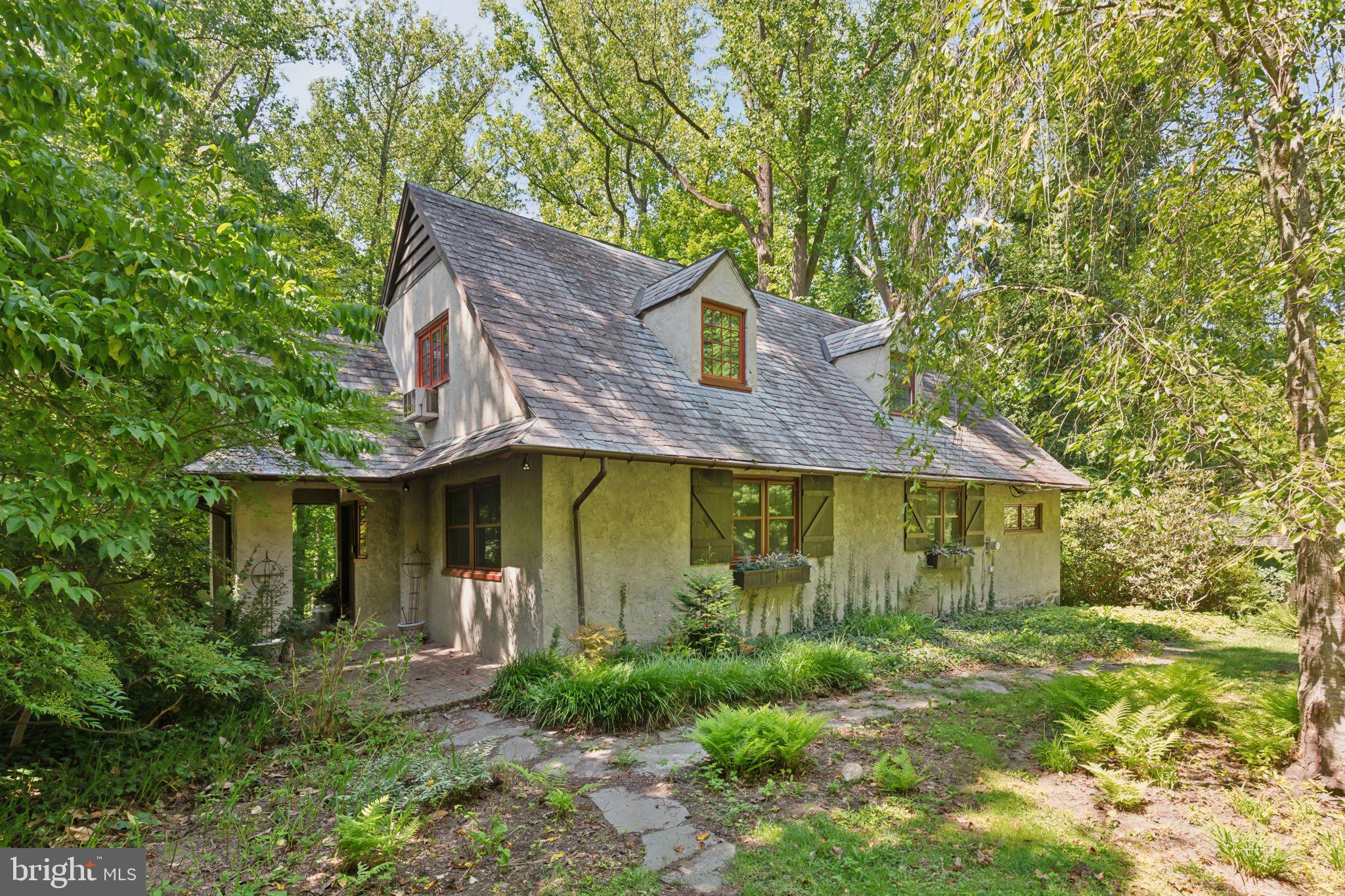 209 W Possum Hollow Rd