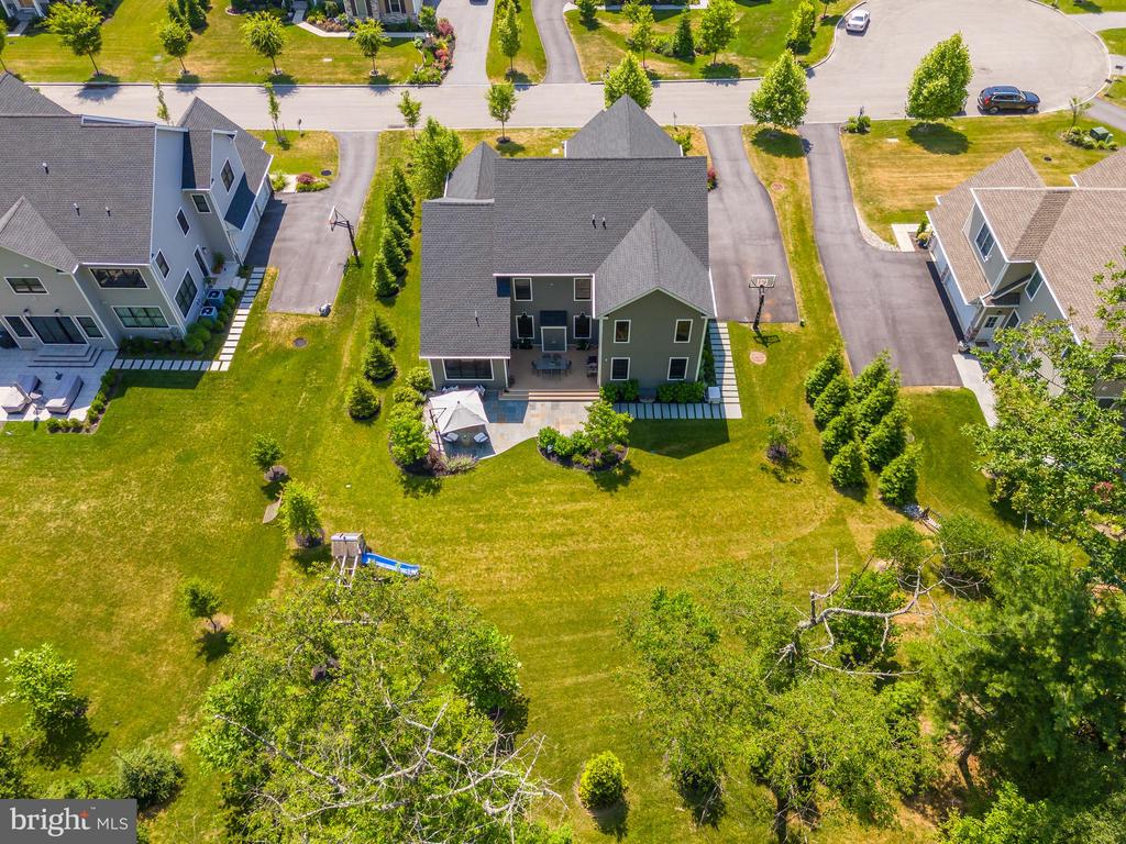 109 Harvard Ln