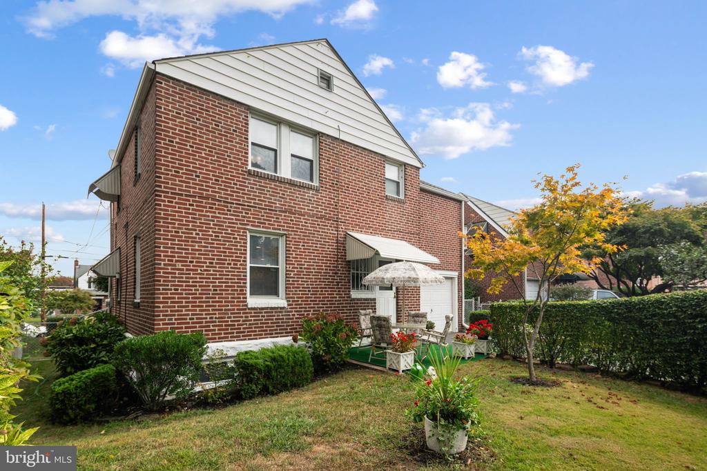 1104 Serrill Ave