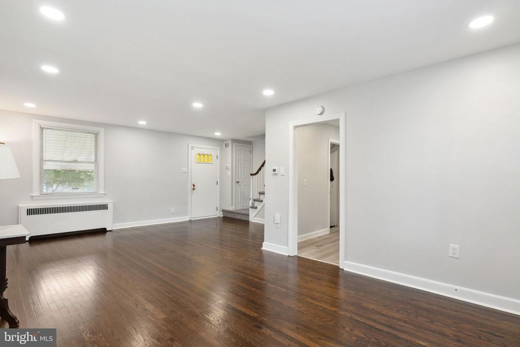 1104 Serrill Ave