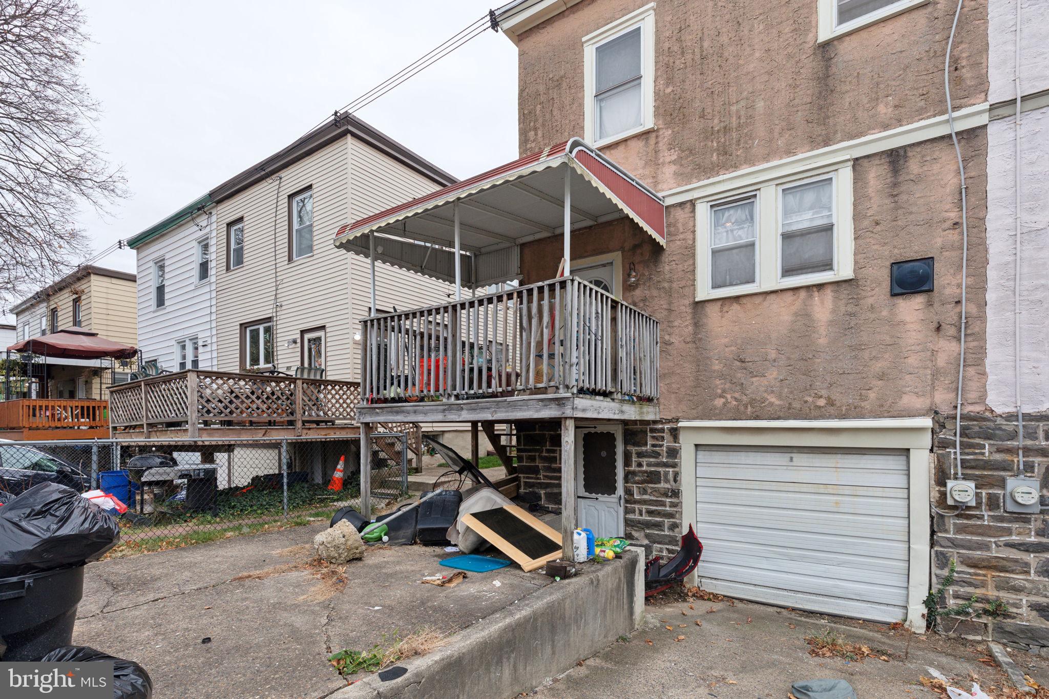 911 Yeadon Ave