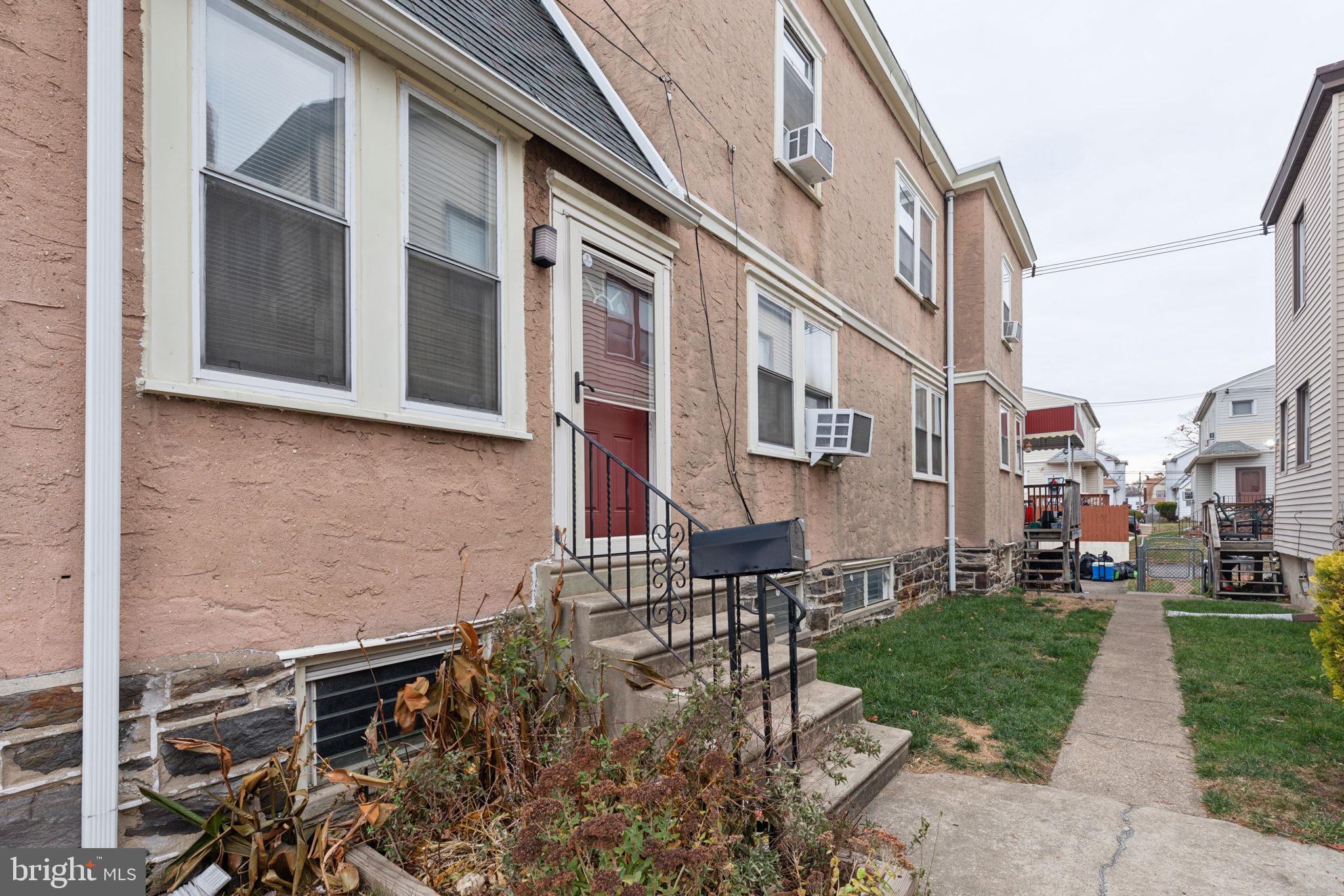 911 Yeadon Ave