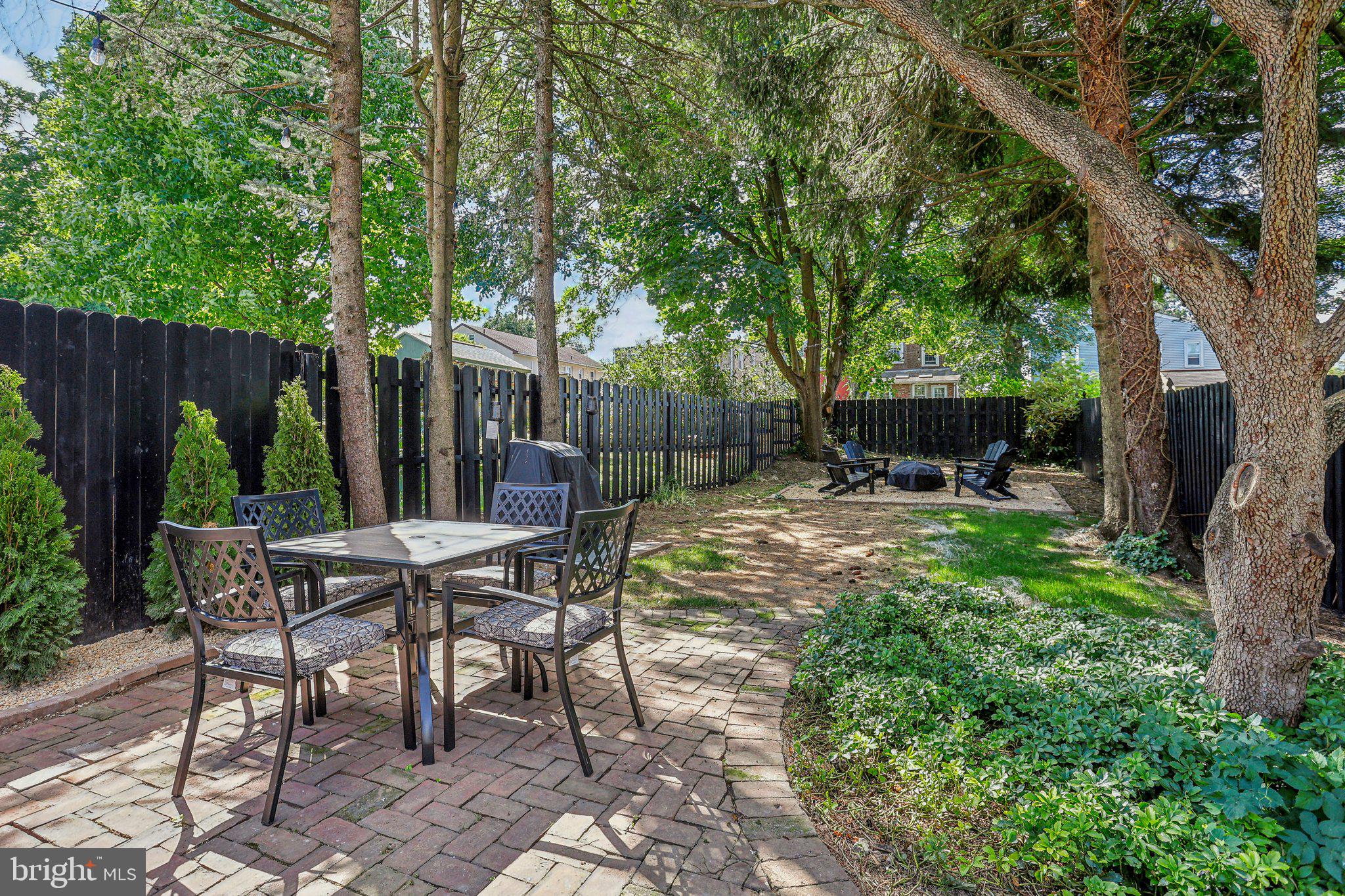 147 Lowrys Ln