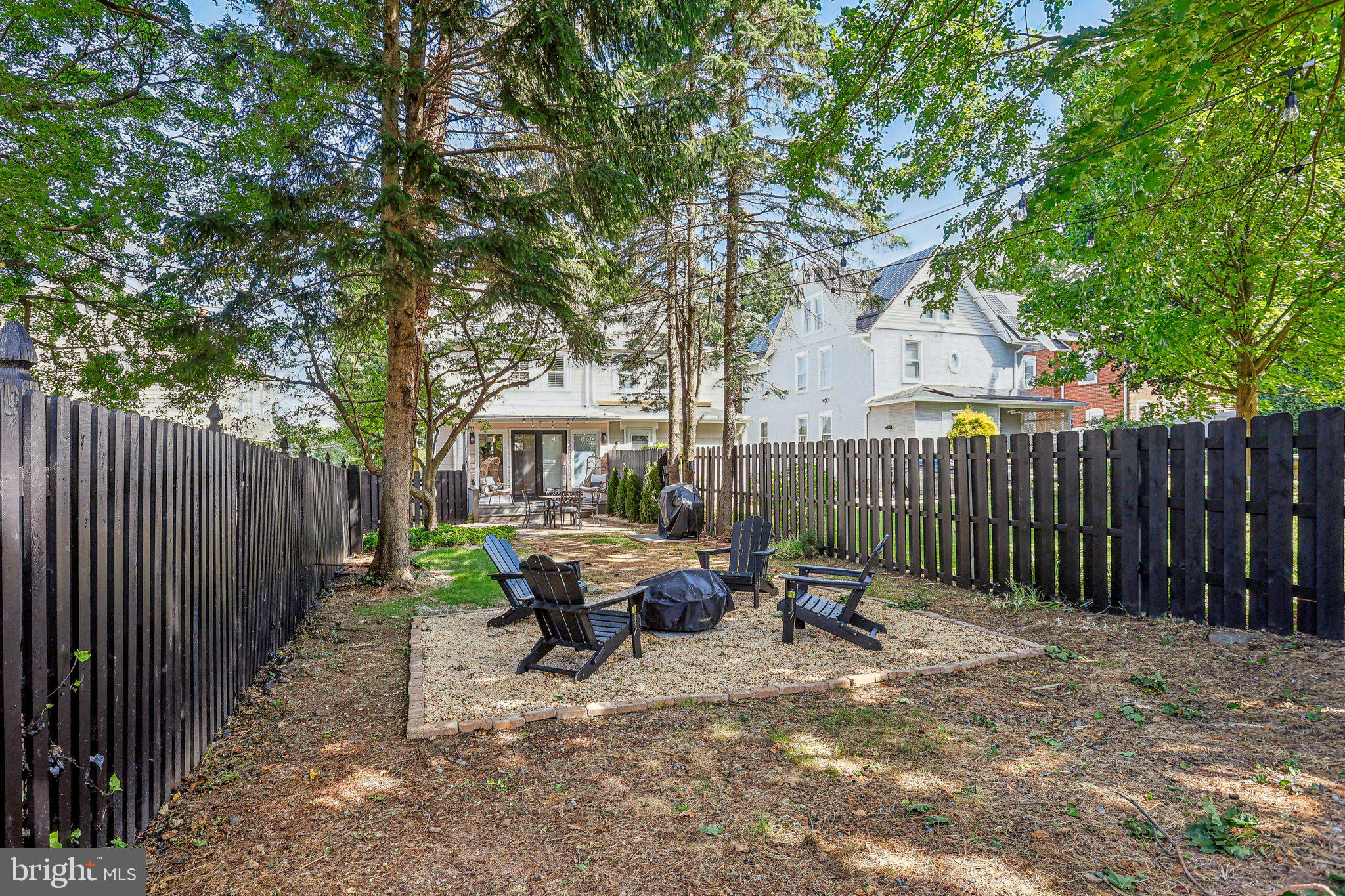 147 Lowrys Ln