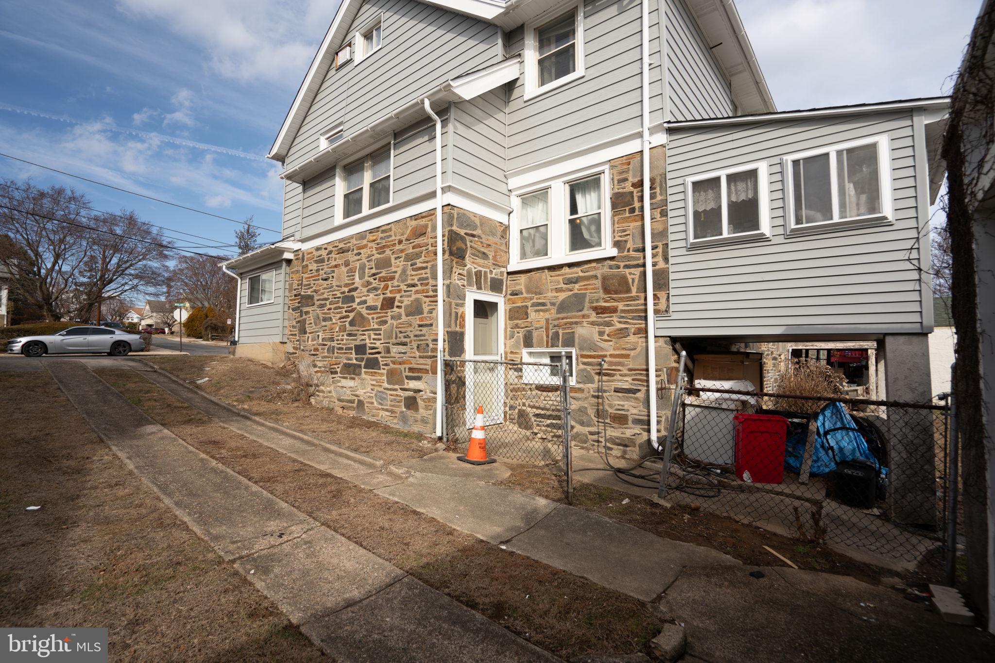 133 Woodlawn Ave