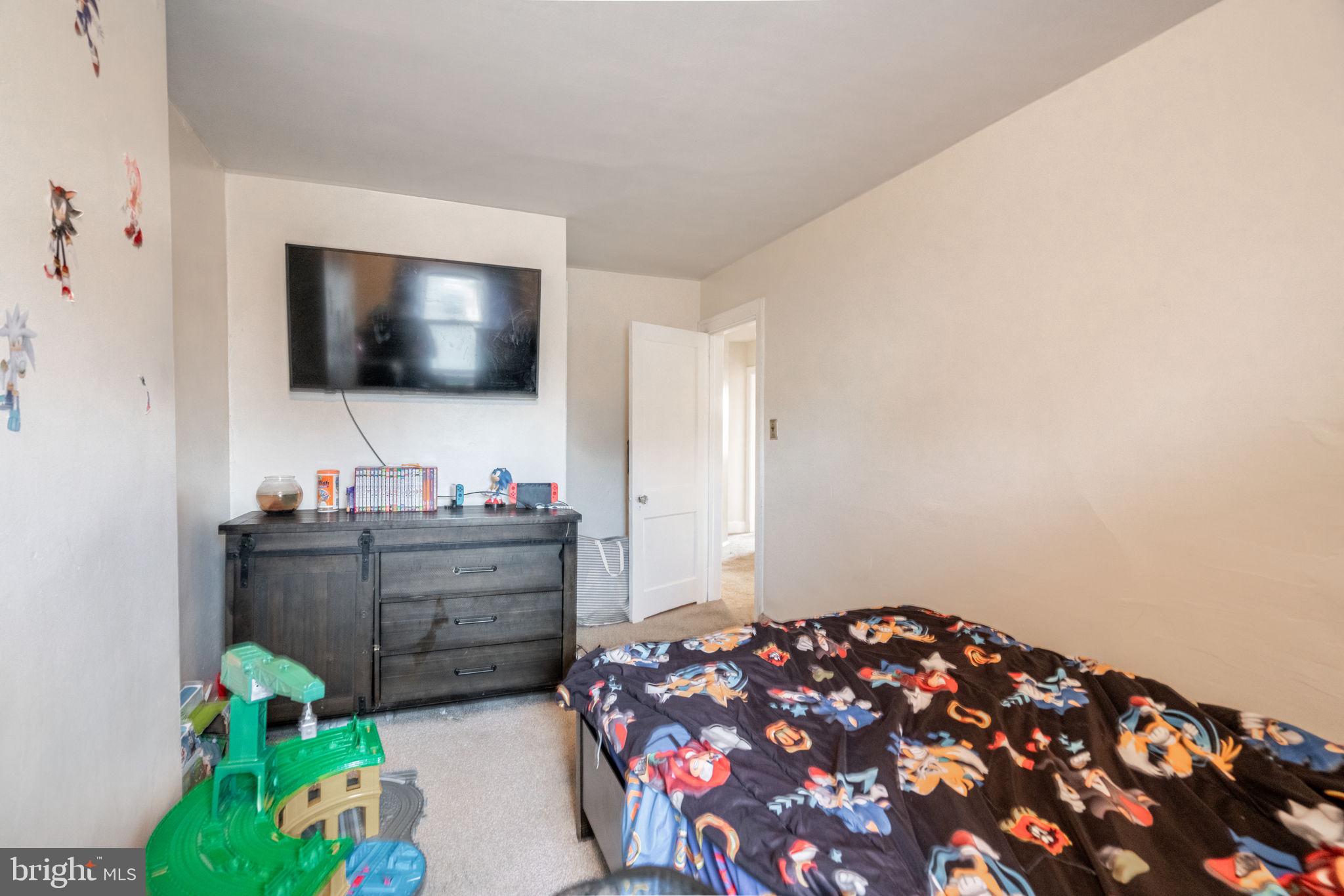 133 Woodlawn Ave