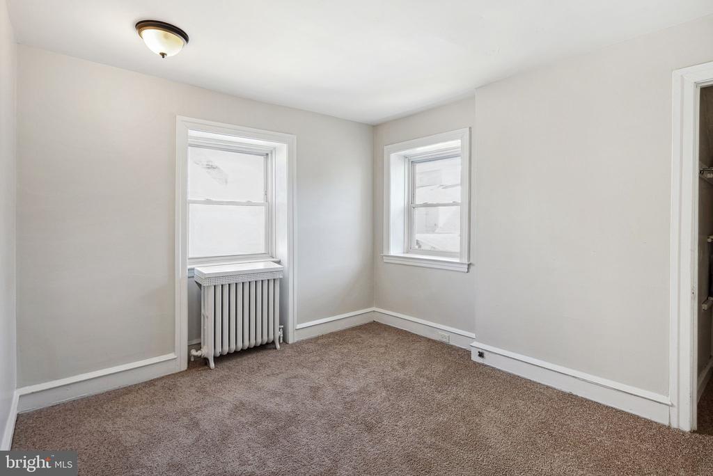 7103 PENARTH AVE