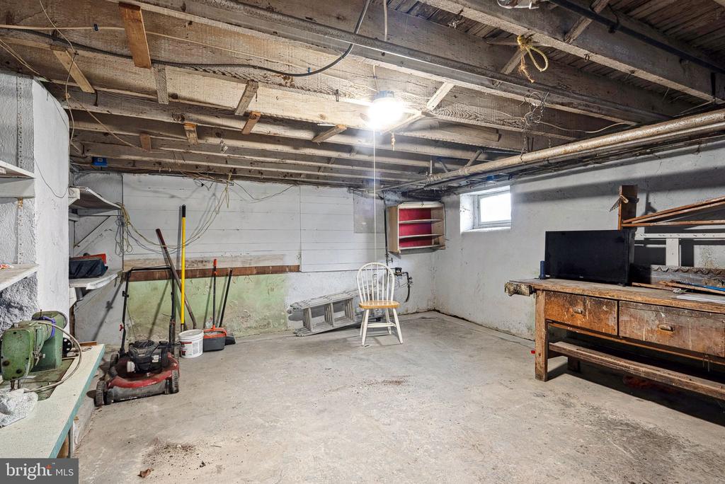 7103 PENARTH AVE