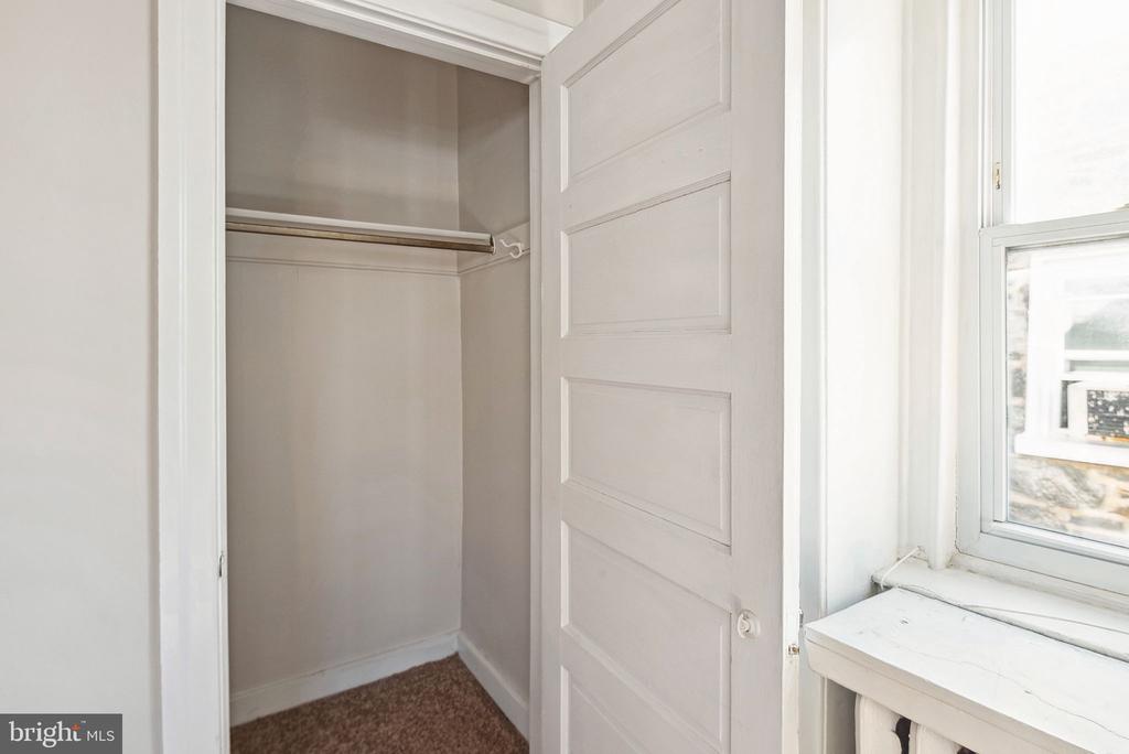 7103 PENARTH AVE