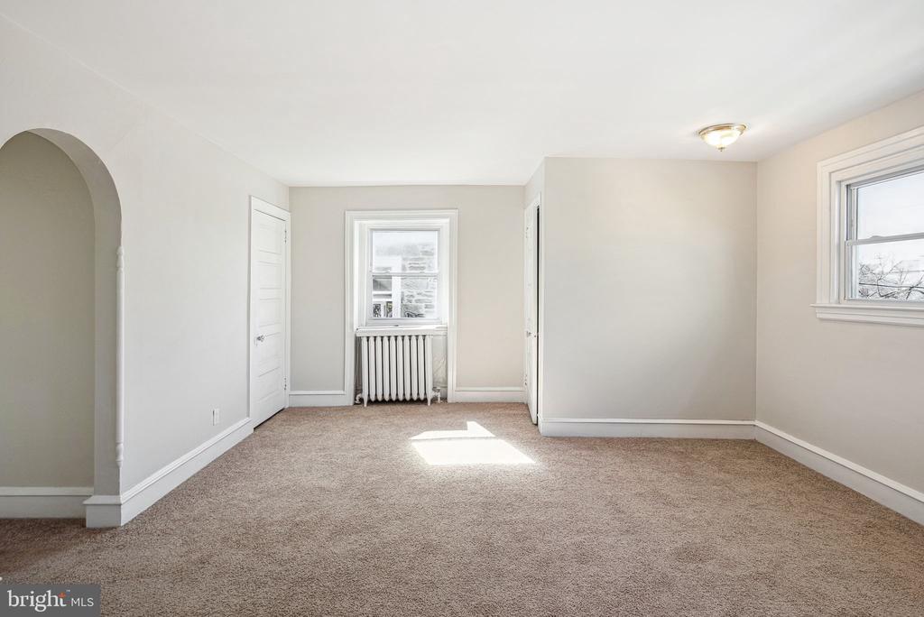7103 PENARTH AVE