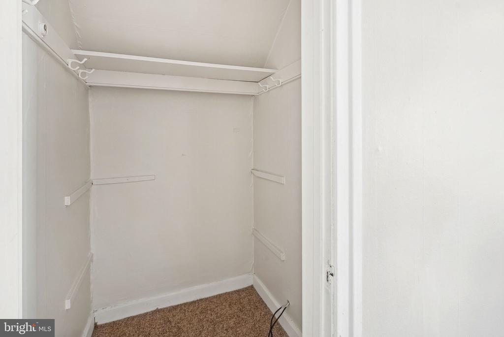 7103 PENARTH AVE