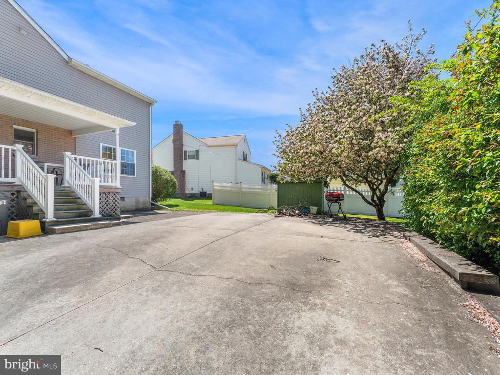 600 Maplewood Rd