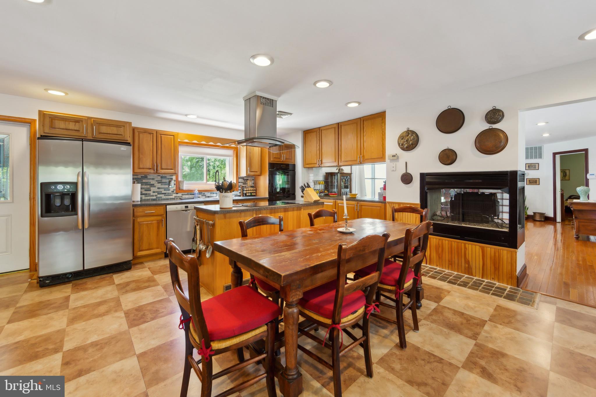 216 Howarth Rd