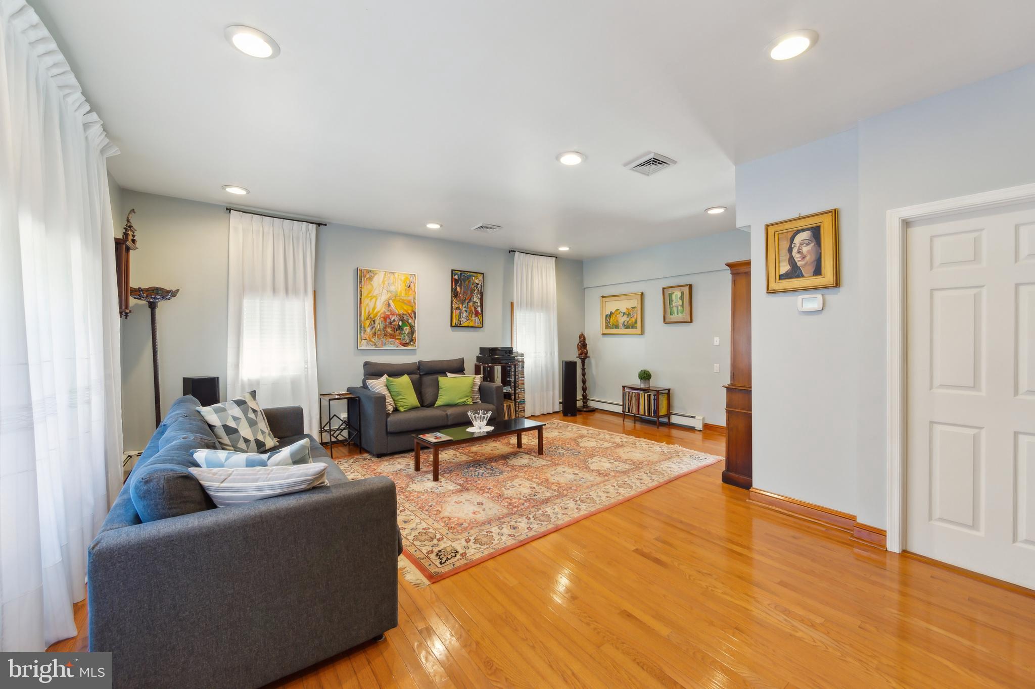 216 Howarth Rd