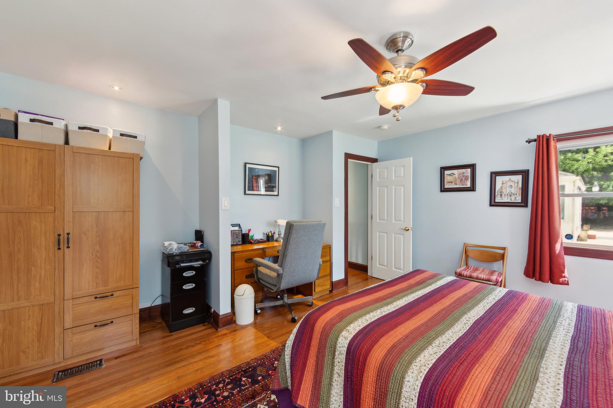 216 Howarth Rd