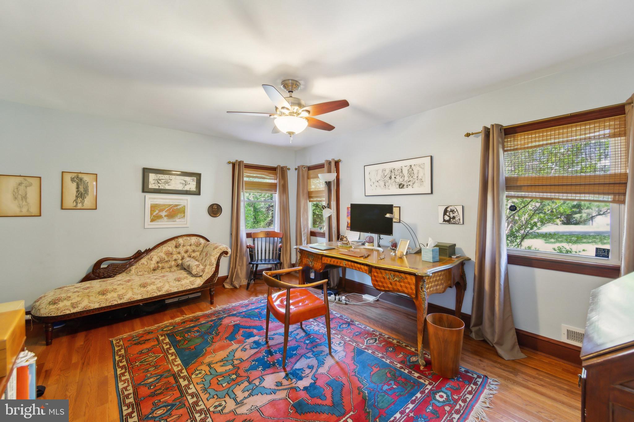 216 Howarth Rd