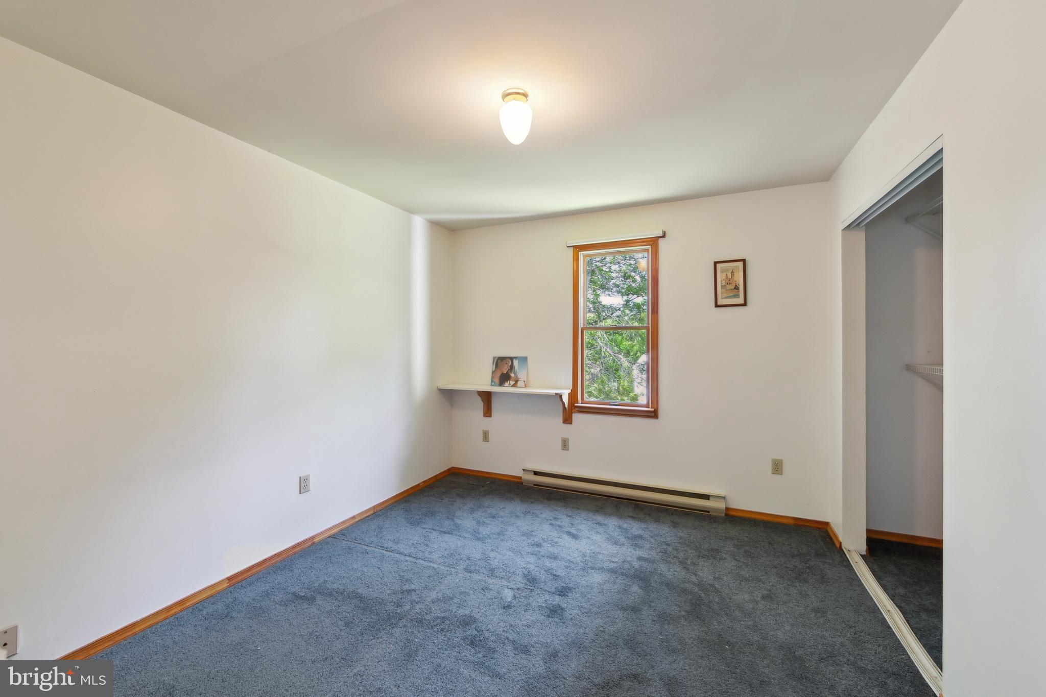 216 Howarth Rd