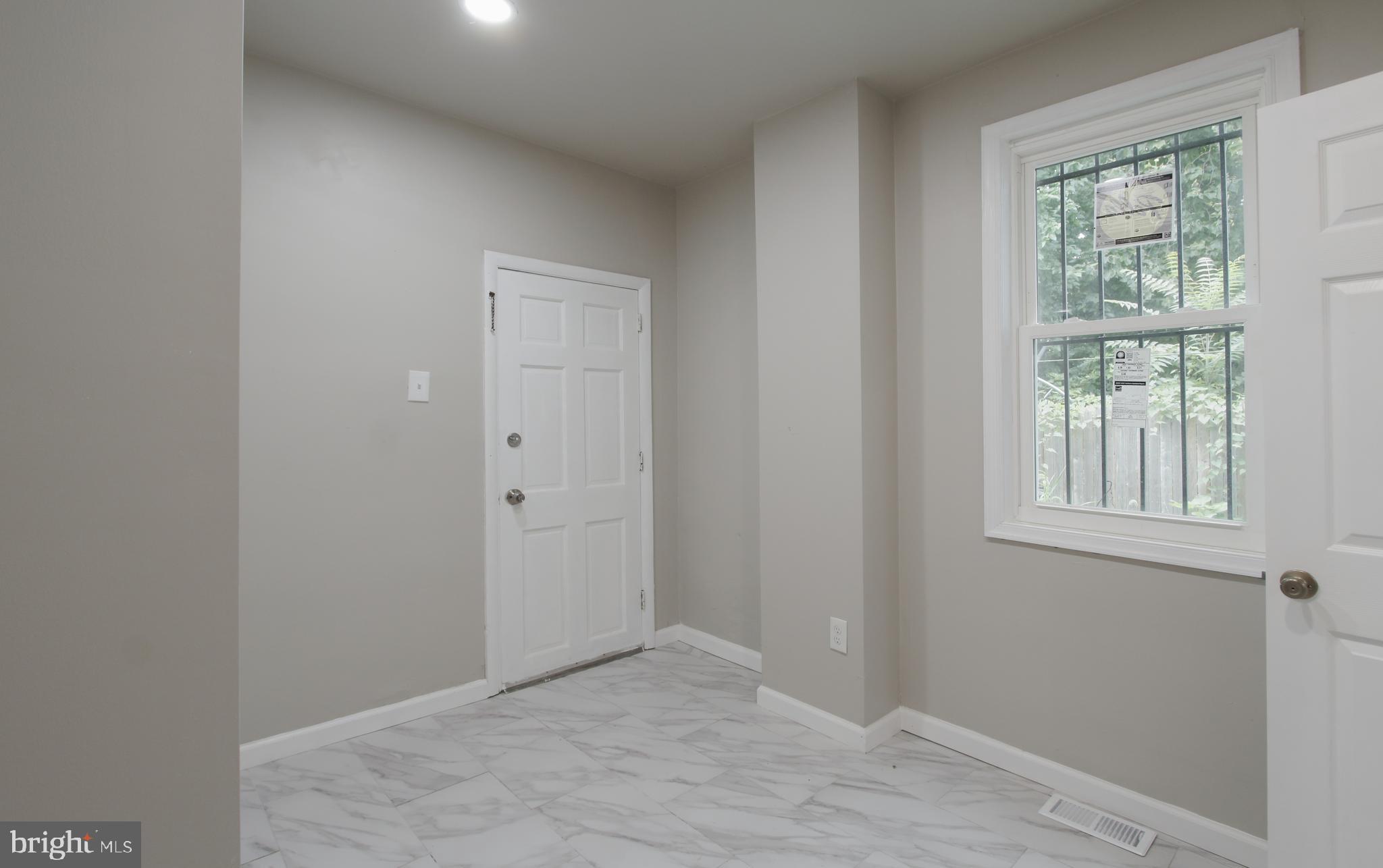 803 W Mary St