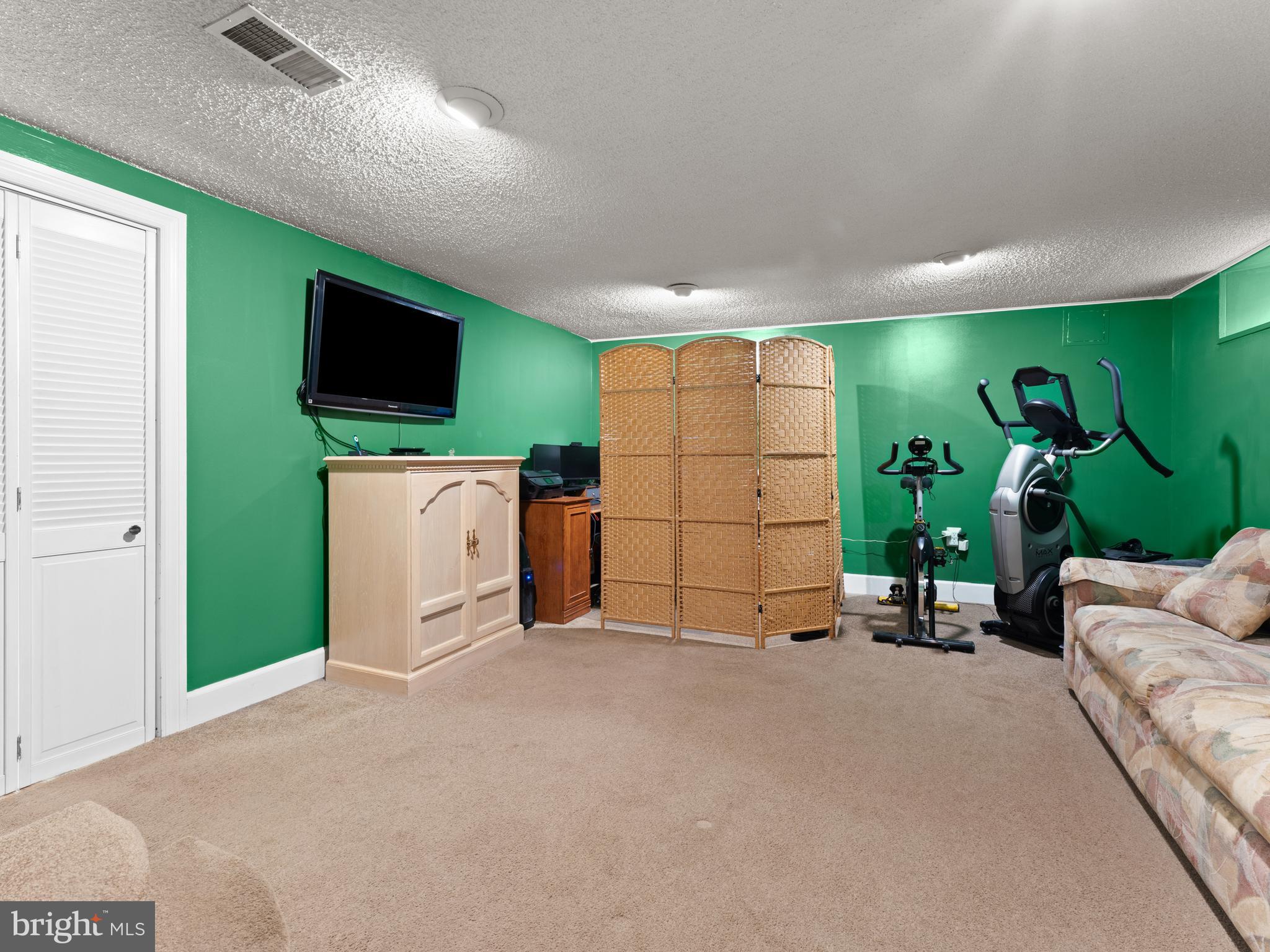 353 Kirks Ln