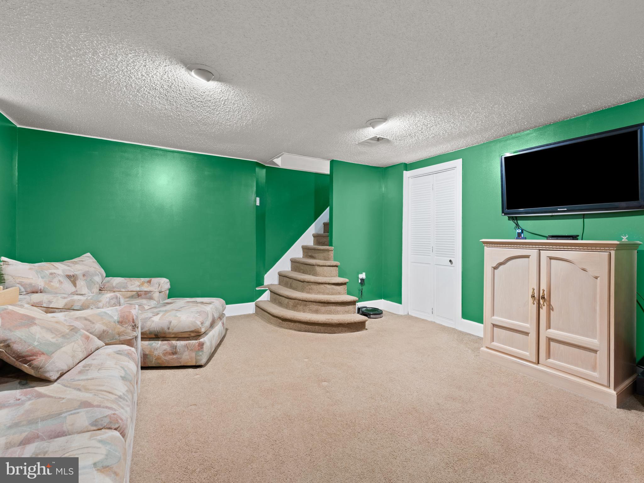 353 Kirks Ln