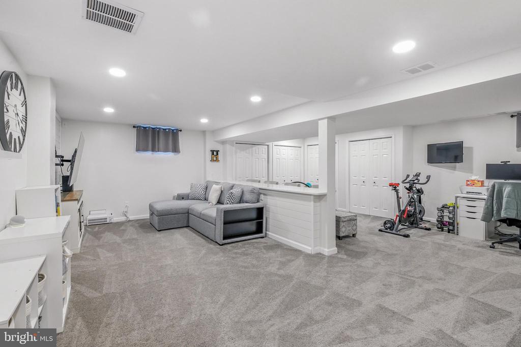 3823 Foulk Rd