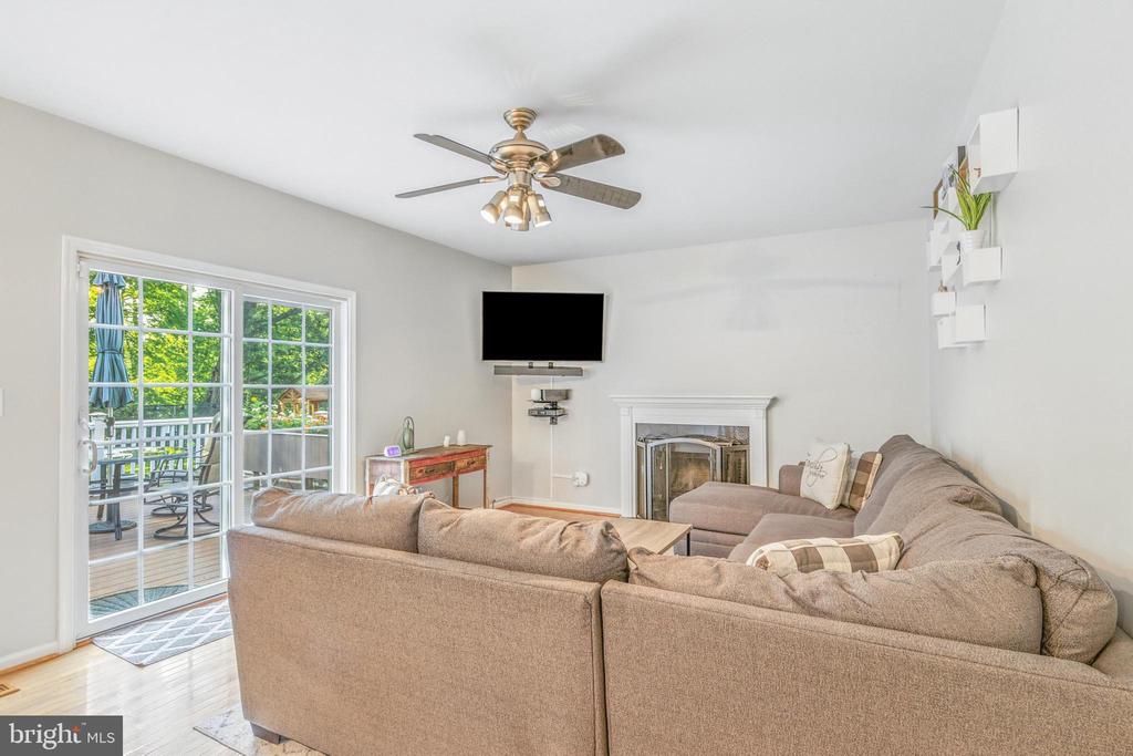 3823 Foulk Rd