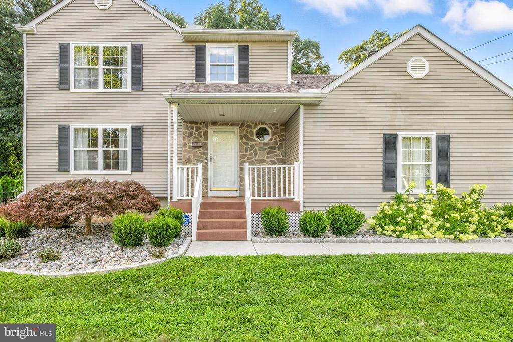 3823 Foulk Rd