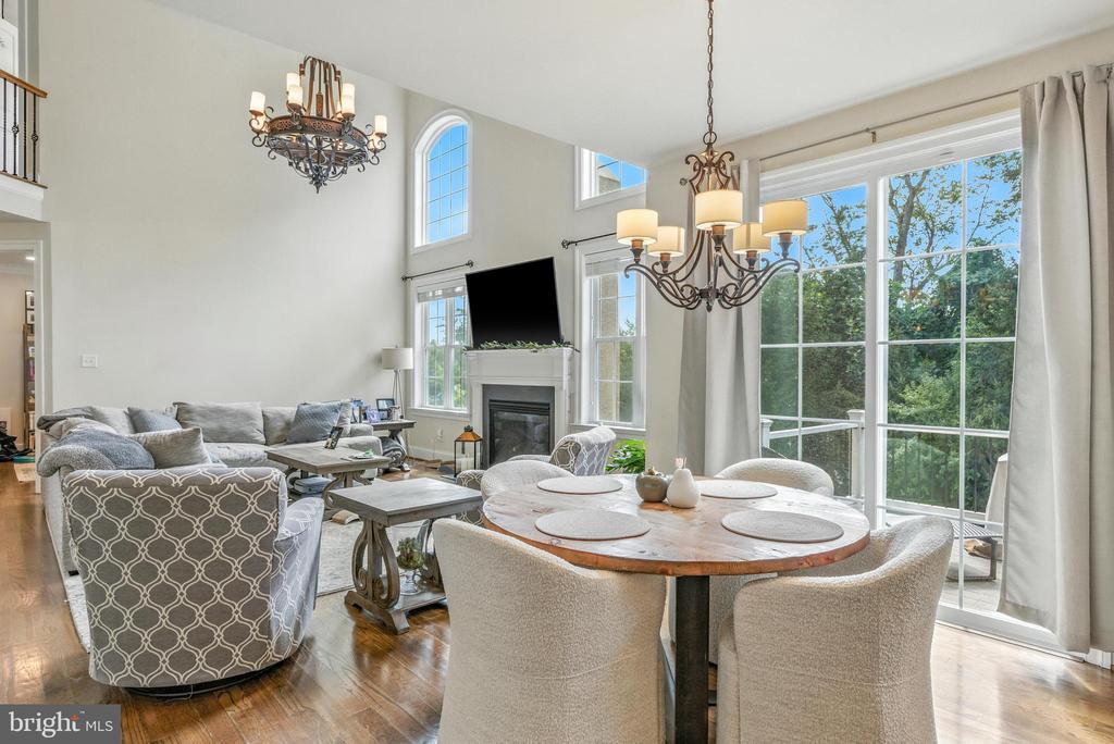 24 Oakmont Cir