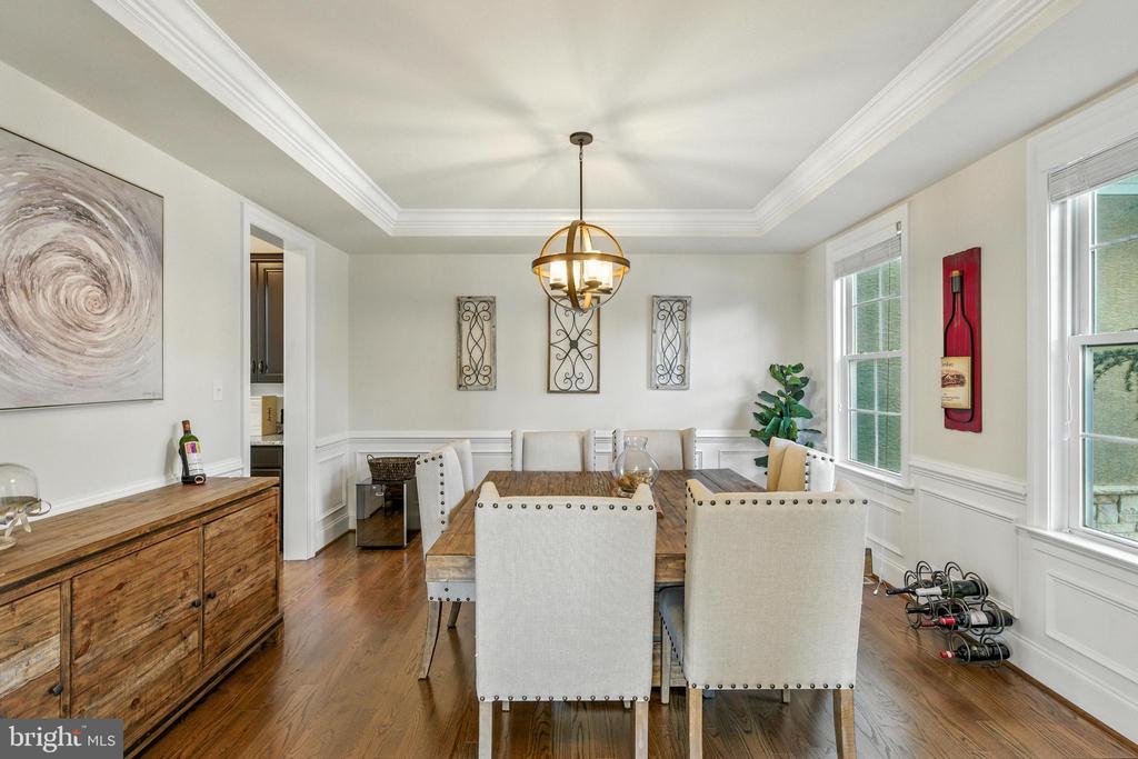 24 Oakmont Cir
