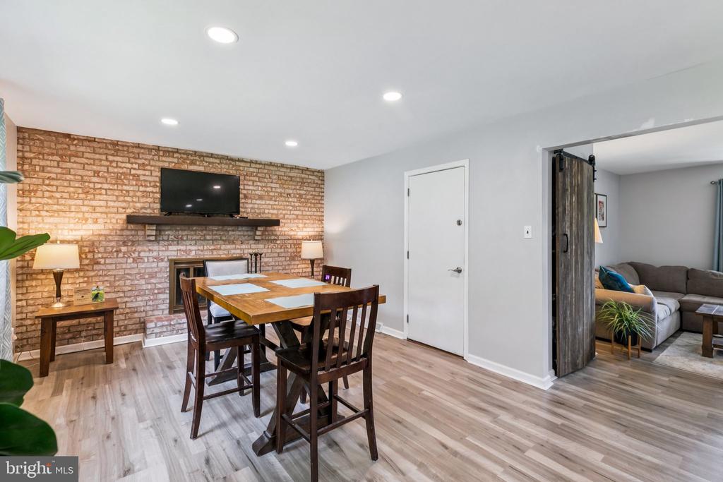 2401 W Colonial Dr