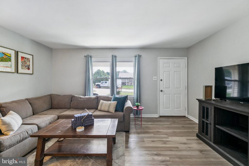 2401 W Colonial Dr