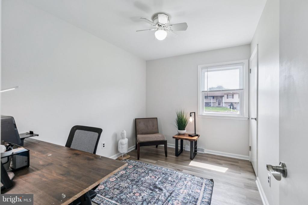 2401 W Colonial Dr