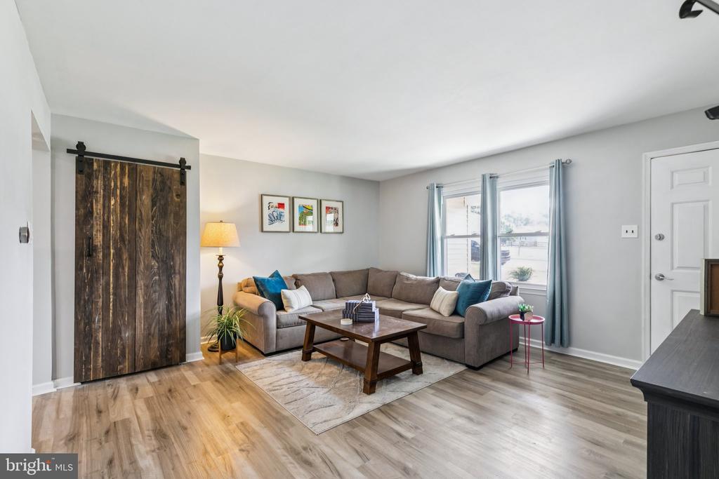 2401 W Colonial Dr