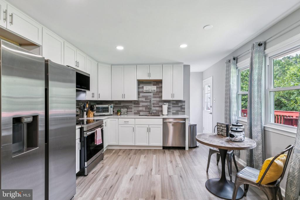 2401 W Colonial Dr