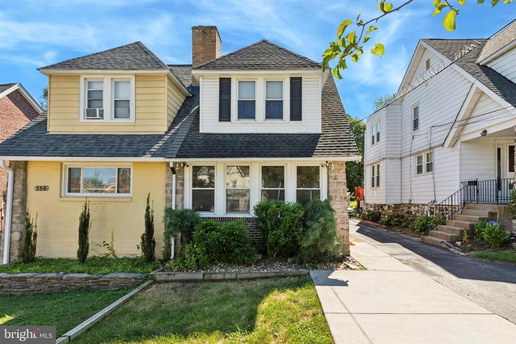 358 LAKEVIEW AVENUE