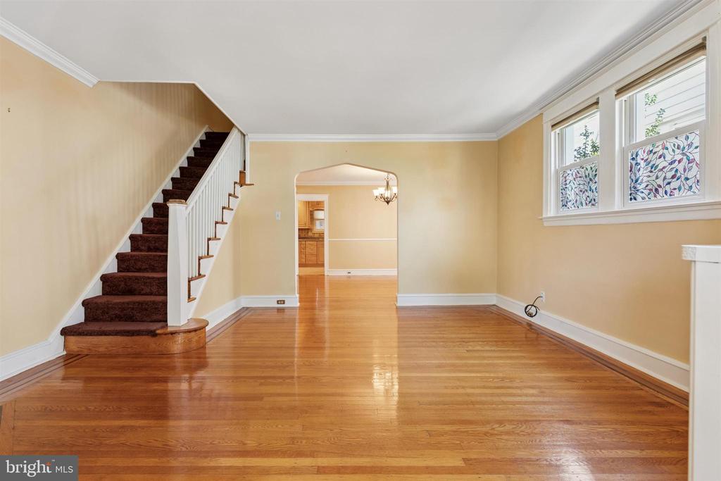 358 LAKEVIEW AVENUE