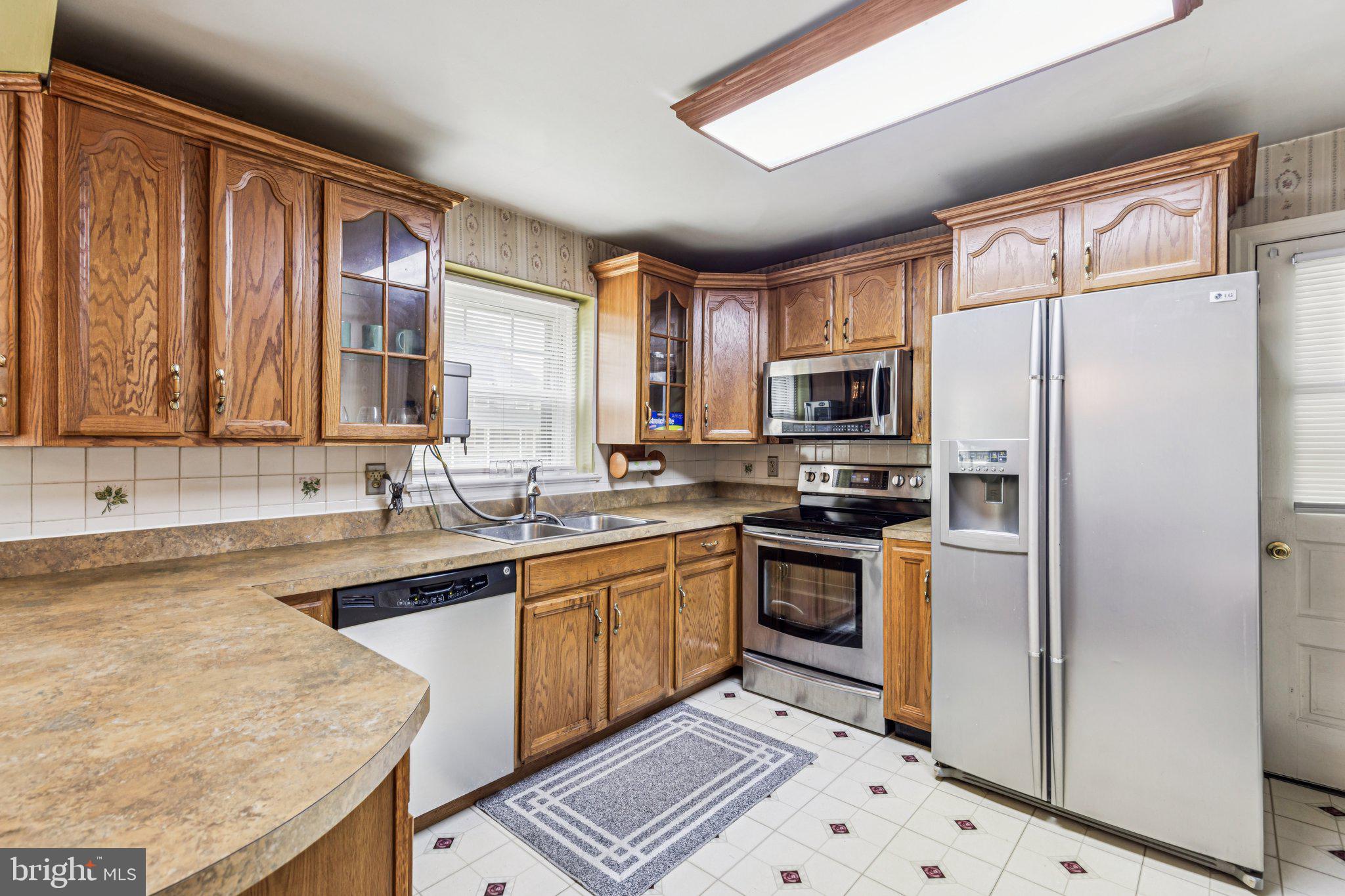 2613 SUNSET BOULEVARD