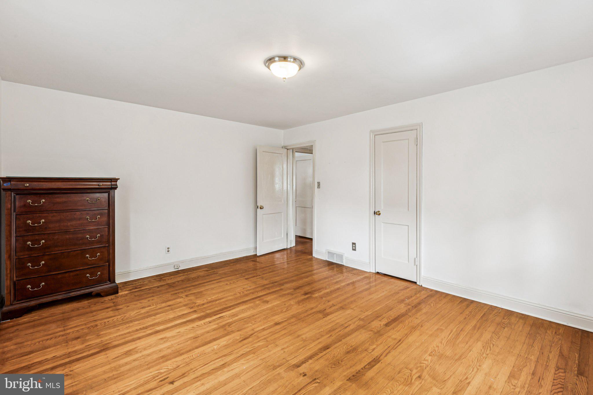 2613 SUNSET BOULEVARD