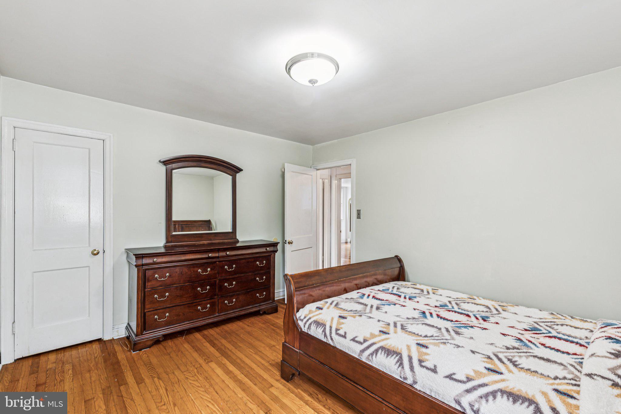 2613 SUNSET BOULEVARD