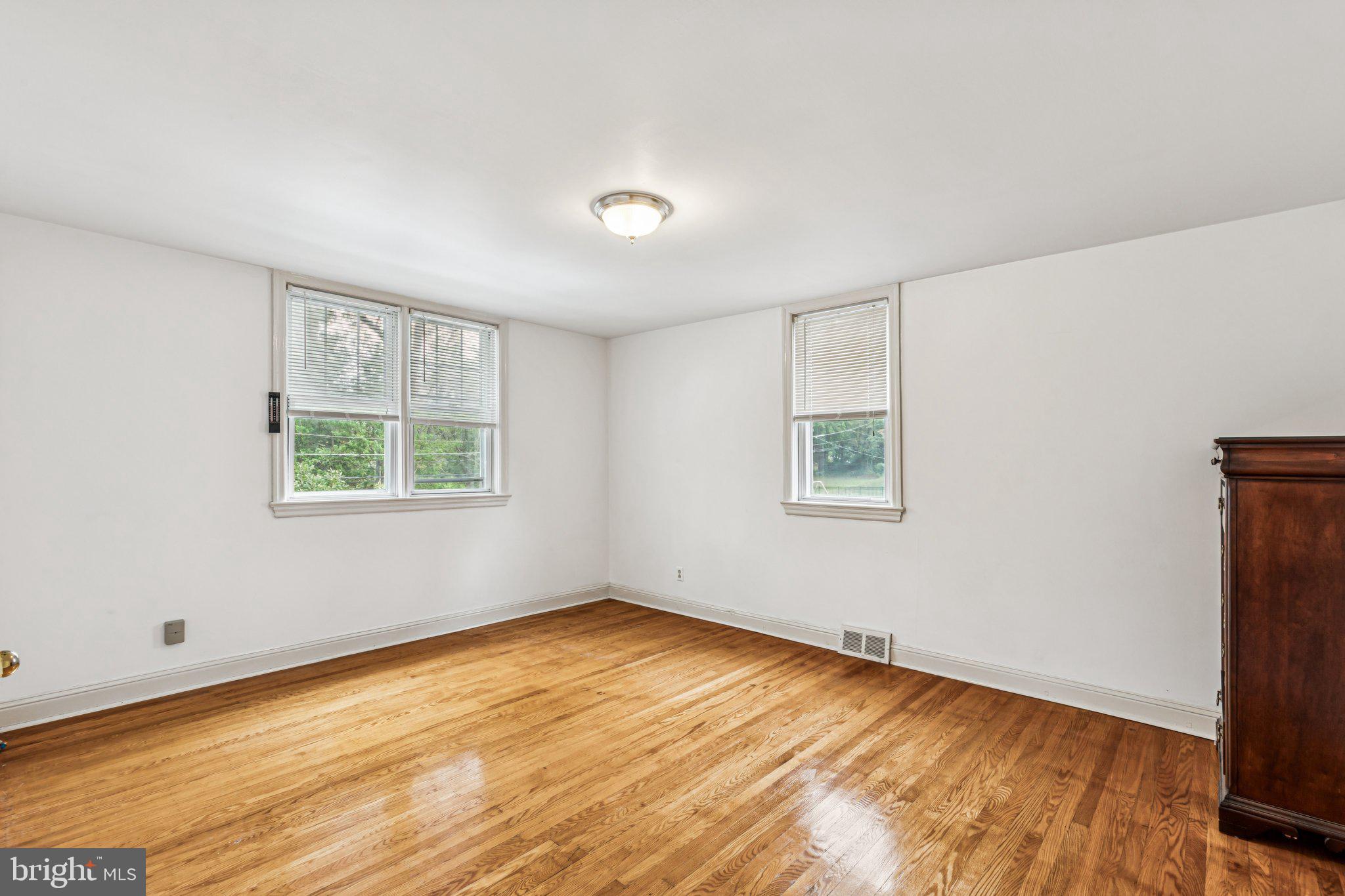 2613 SUNSET BOULEVARD