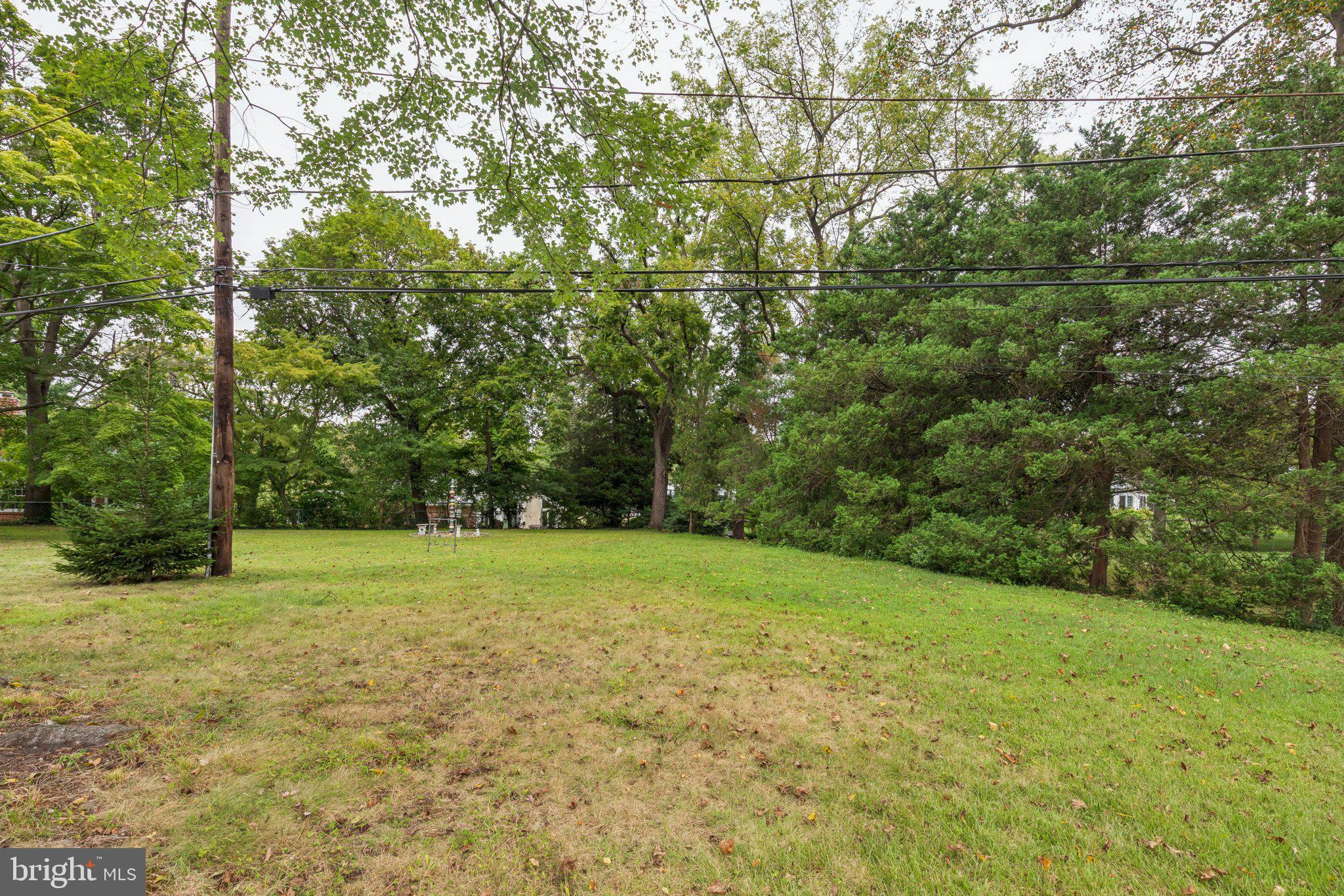 2613 SUNSET BOULEVARD