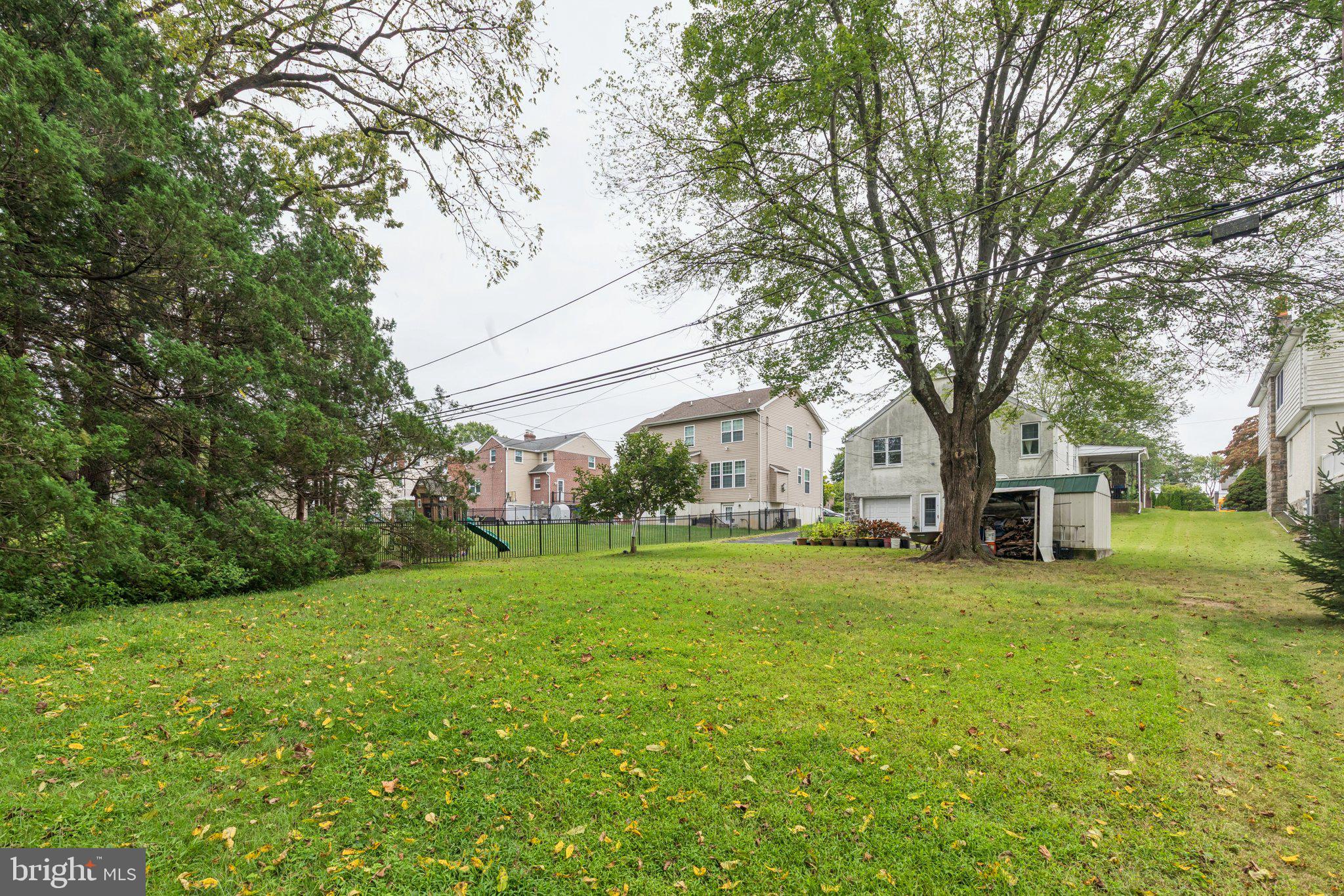 2613 SUNSET BOULEVARD