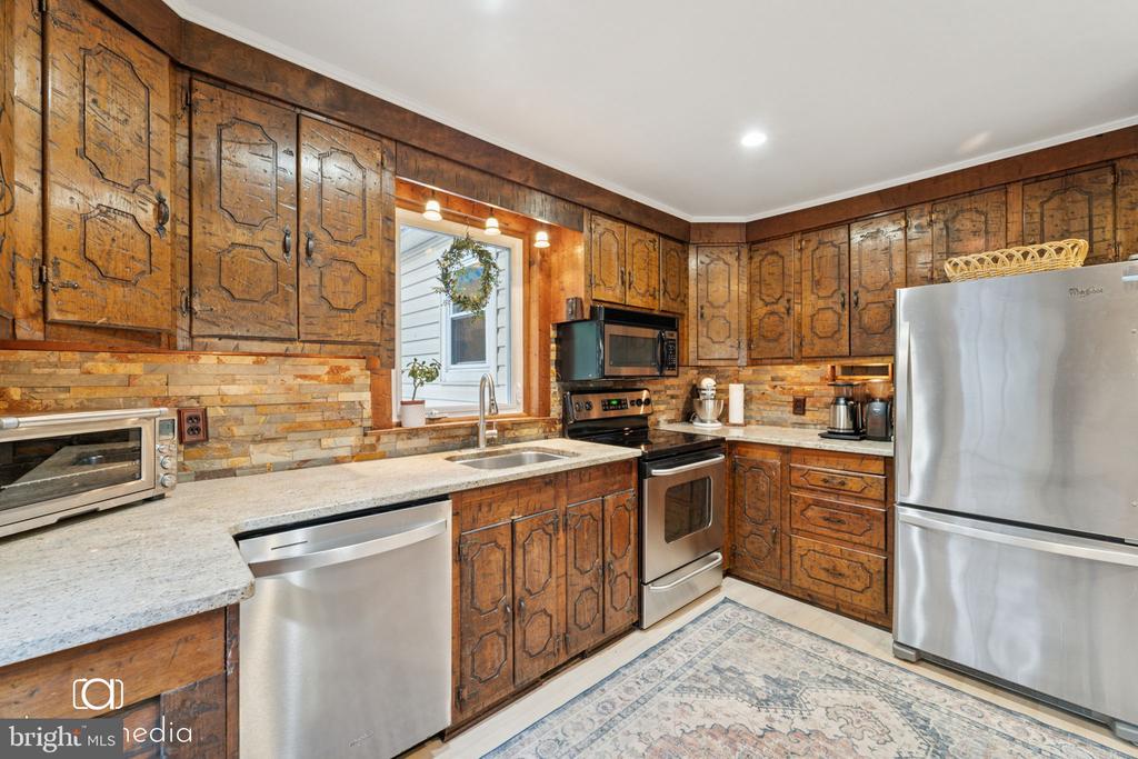 1361 VALLEY ROAD