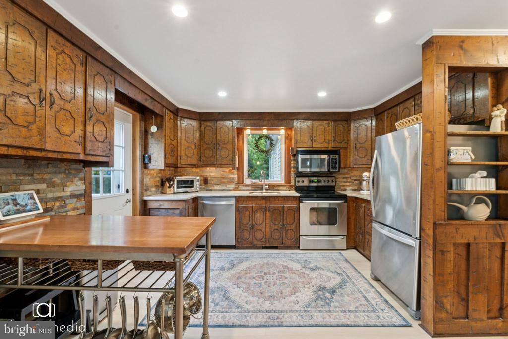 1361 VALLEY ROAD