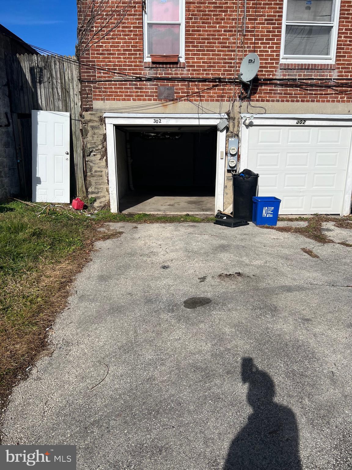 302 E ESSEX AVENUE 2