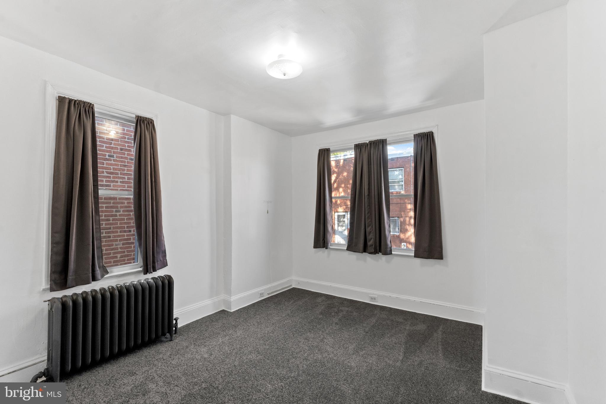 323 BERBRO STREET